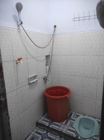 Kamar mandi jongkok