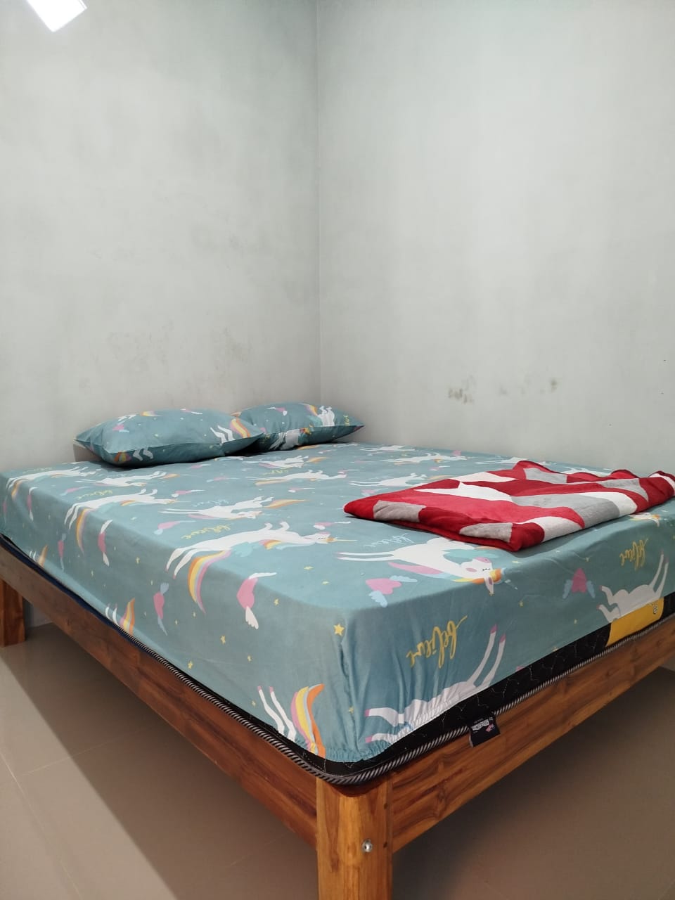 Kamar E
